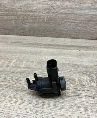 Audi A4 S4 B7 8E 8H Turbo solenoid valve 1J0906263C