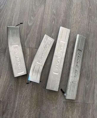Jaguar XJ X351 Side skirt rear trim R7WM5 AW9313200AE
