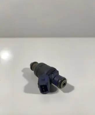 Audi A4 S4 B5 8D Fuel injector 078133551L