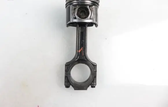 Fiat Croma Piston with connecting rod 