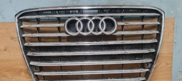 Audi A8 S8 D4 4H Front bumper upper radiator grill 4H0853651G