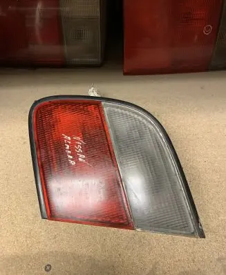 Nissan Almera Tailgate rear/tail lights