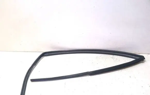 Toyota Yaris XP210 Front door rubber seal 68151K0010