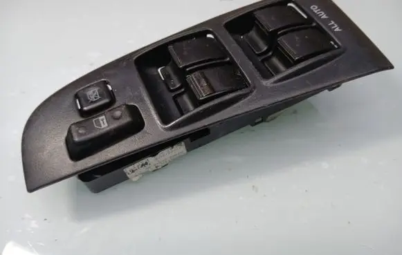 Toyota Avensis T250 Electric window control switch 54956022A