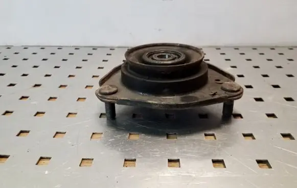 Toyota RAV 4 (XA20) Front upper strut mount 