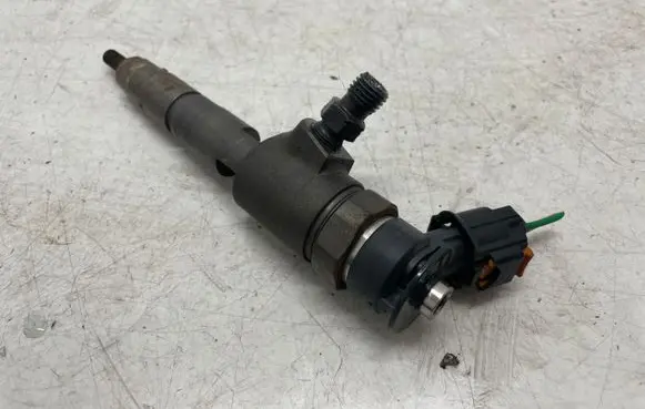 Opel Grandland X Fuel injector 0445110566
