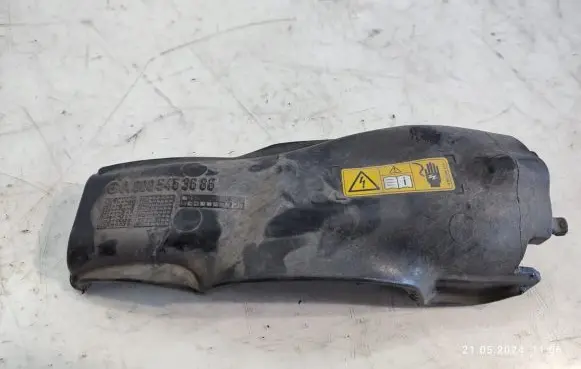 Mercedes-Benz C W205 Other engine bay part A0005453686
