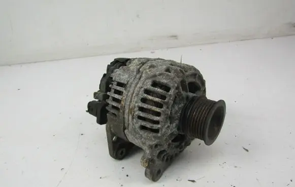 Volkswagen Golf IV Generator/alternator 