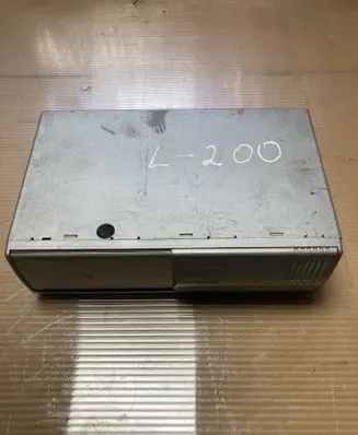 Mitsubishi L200 CD/DVD changer MZ312569 68315076D