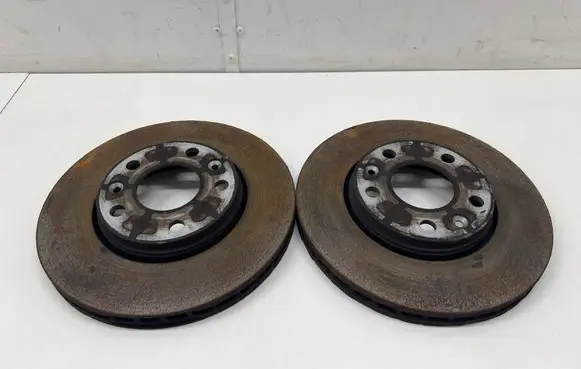 Renault Captur II Front brake disc 