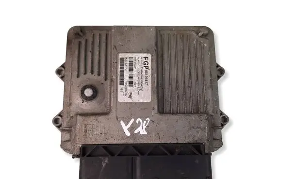 Fiat Punto (199) Engine control unit/module 55195817 7160005300