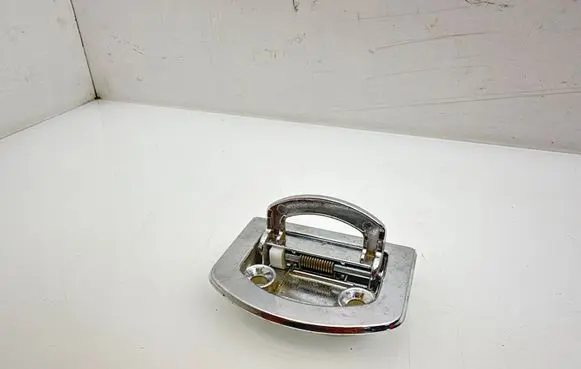 Volkswagen PASSAT B6 Tie down hook / loop 1J0864203D