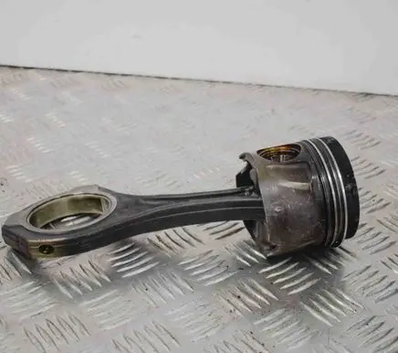 Mercedes-Benz ML W166 Piston A6420304120