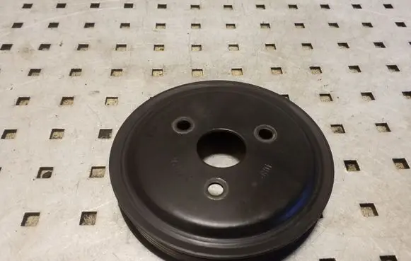 Opel Corsa D Water pump pulley 90531737