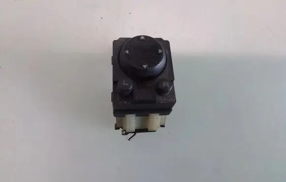 Ford Galaxy Wing mirror switch