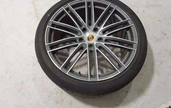 Porsche Panamera (971) R21 alloy rim 971601025AC