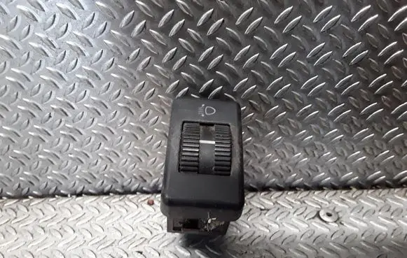 Volkswagen PASSAT B3 Headlight level height control switch 58B31G56B