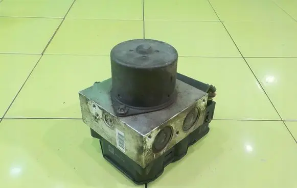 Mini Cooper Countryman R60 ABS Pump 17637003 17AB33