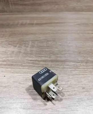 Audi A4 S4 B5 8D Other relay 431951253H