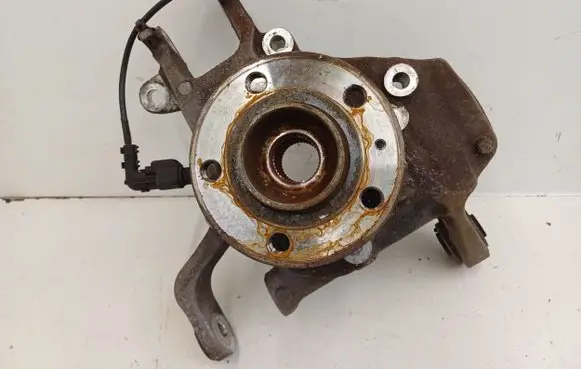 Volvo XC90 Rear wheel hub 31476508