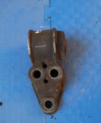 Volkswagen PASSAT B5 Rear axle beam mounts housing 8EO501522H