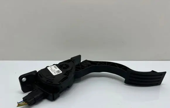 Volvo V40 Accelerator throttle pedal 31280597 6PV01036823