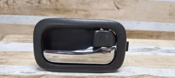 Nissan X-Trail T30 Front door interior handle