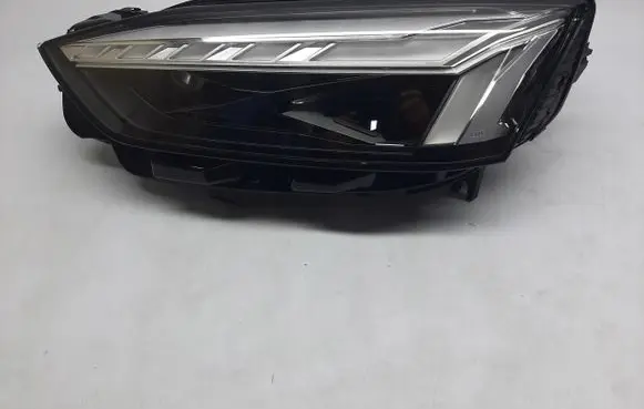Audi A5 Headlight/headlamp 8W6941085