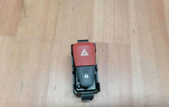 Renault Scenic III - Grand scenic III Hazard light switch 252100001R 8200214896 8200483813