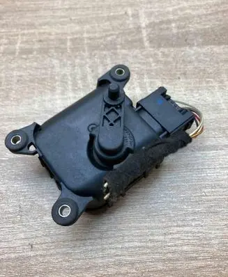 Audi A6 S6 C6 4F Air flap motor/actuator 4B1820511L 0132801170USED WITHPLUG