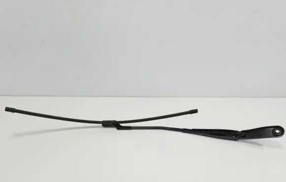Volvo XC70 Front wiper blade arm 31276005