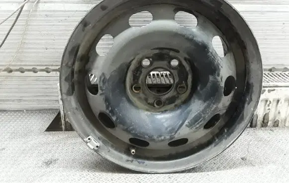 Volkswagen Golf IV R14 steel rim 1J0601027J