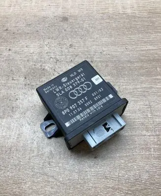 Audi A3 S3 8P Light module LCM 8P0907357F 5LA008379