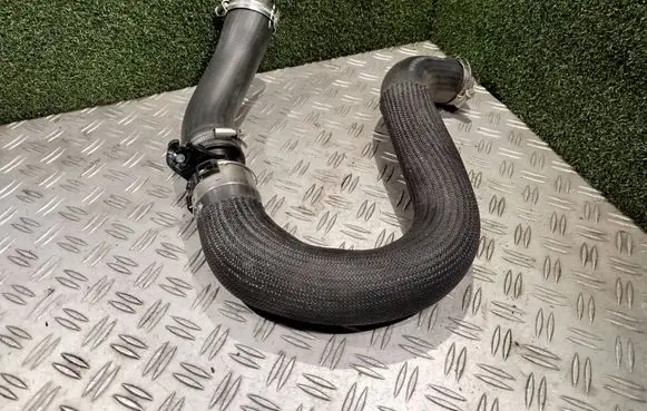 Peugeot 3008 II Intercooler hose/pipe 9820115680