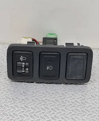 Suzuki Swift I Fog light switch 733126210