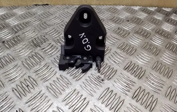 Loading door lock