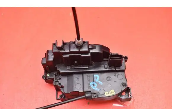 Renault Modus Front door lock