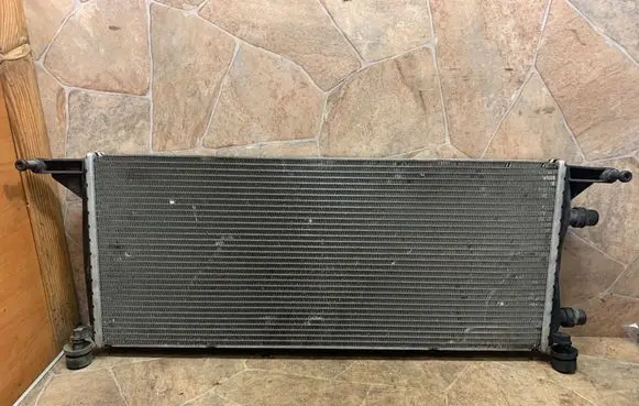 Mercedes-Benz GL X166 Coolant radiator A0995001403
