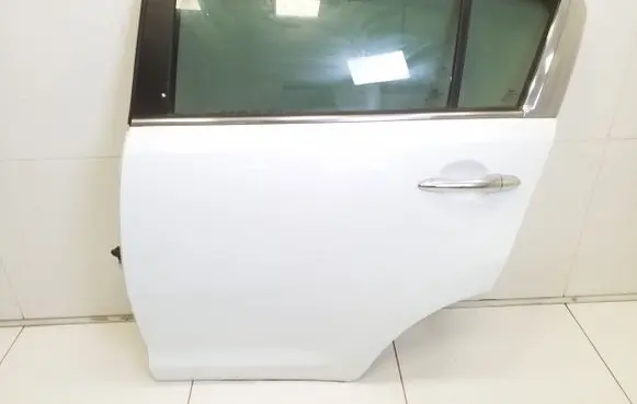 KIA Sportage Rear door