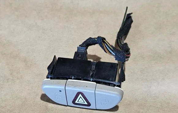 Mercedes-Benz SL R230 Hazard light switch 2308213451 A2308213451 23082134511265