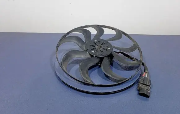 BMW X6 M Electric radiator cooling fan 8686173