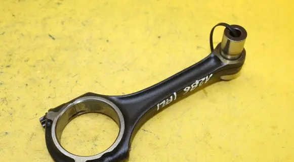 Mercedes-Benz S W221 Piston with connecting rod