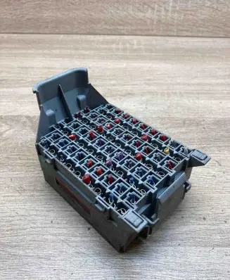 Volvo S80 Fuse module 9162439