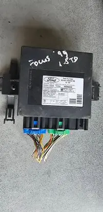 Ford Focus Comfort/convenience module 98AG15K600DB