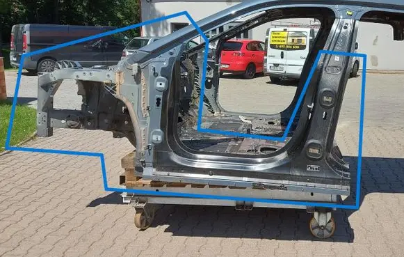 BMW iX Front side member