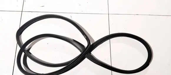 Nissan Note (E11) Rubber seal rear door 