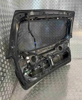 Hyundai Santa Fe Tailgate/trunk/boot lid 737002B031