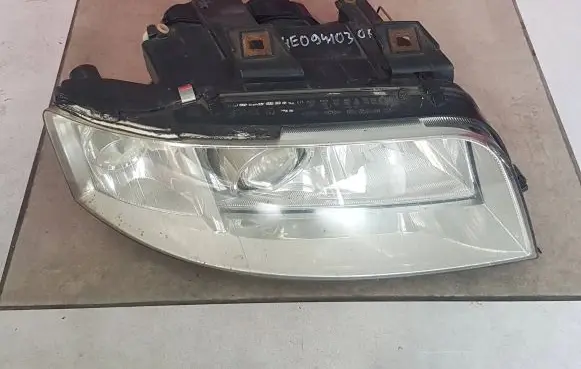 Audi A6 S6 C5 4B Headlight/headlamp 4E0941030R 15592400