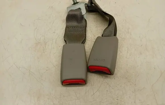 Honda Civic IX Middle seatbelt buckle (rear) 2449314