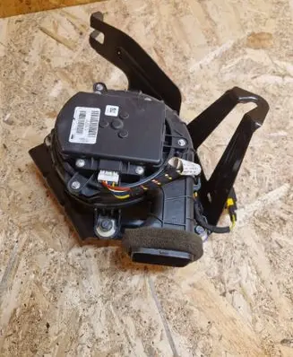 Peugeot 508 RXH Hybrid/electric vehicle battery fan 9670033580 UT1013394H 3481200